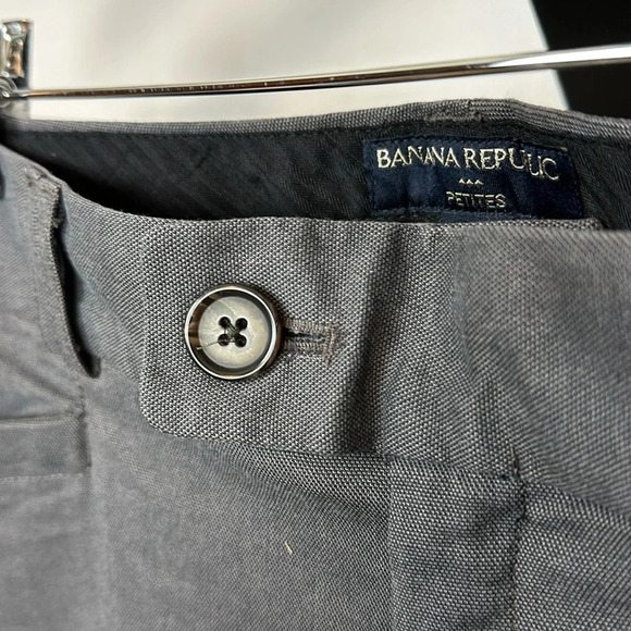 Banana Republic petite grey low rise flare stretch cotton pant. - Picture 5 of 9